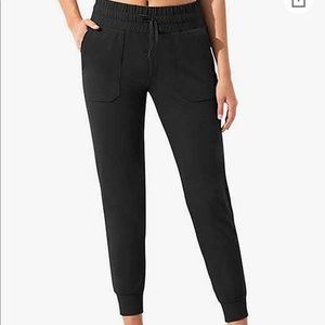 Mondetta Ladies' Moisture Wicking Ultra-Soft Jogger Pants
